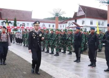 Polres Tapsel Menggelar Upacara Peringatan Hari Bhayangkara Ke 77 Tahun 2023 di Lapangan Parade Kantor Pemkab Tapanuli Selatan