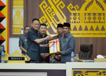 Polri Salurkan Bantuan Air Bersih Atasi Kekeringan di Grobogan