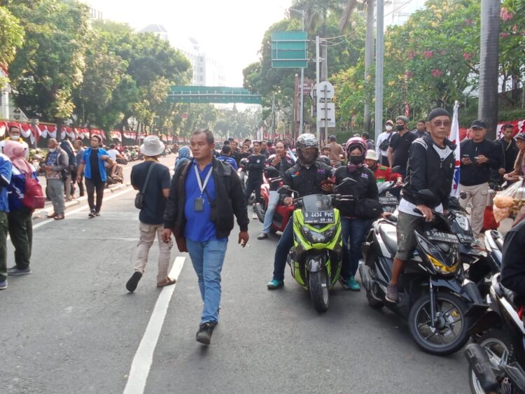 Aksi Demo di Jakarta, Buruh Tuntut Joko Widodo Cabut  Beberapa UU