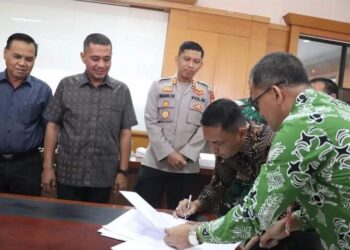 Bupati Padang Lawas Utara Tandatanganan Naskah Perjanjian Hibah Dan Acara Serah Terima BMD Dengan PT Austindo Nusantara Jaya Agri Dan PT Sumber Sawit Nusantara