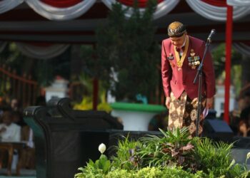 Ganjar Bungkukkan Badan Ucapkan Terima Kasih pada Masyarakat Jawa Tengah