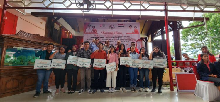 300 Mahasiswa Negeri Berprestasi Terima Beasiswa Dari TPL