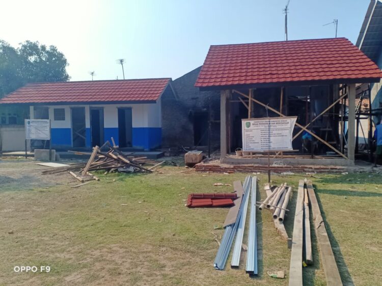 Rehab Pembangunan SDN Wilayah Ciasem Diduga Ada Yang Tidak Sesuai Dengan RAB