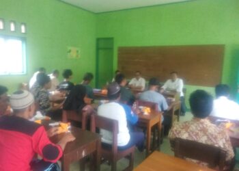 Sosialisasi Pelaksanaan Infrasatruktur Rekontruksi Jalan Desa (RJS 2) Di Dusun Sampih Desa Rejasari Kota Banjar