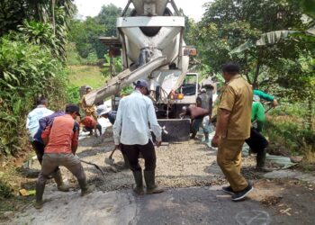 Pemdes Cilember, Kecamatan Cisarua Gunakan Dana Samisade di 3 Titik Kegiatan
