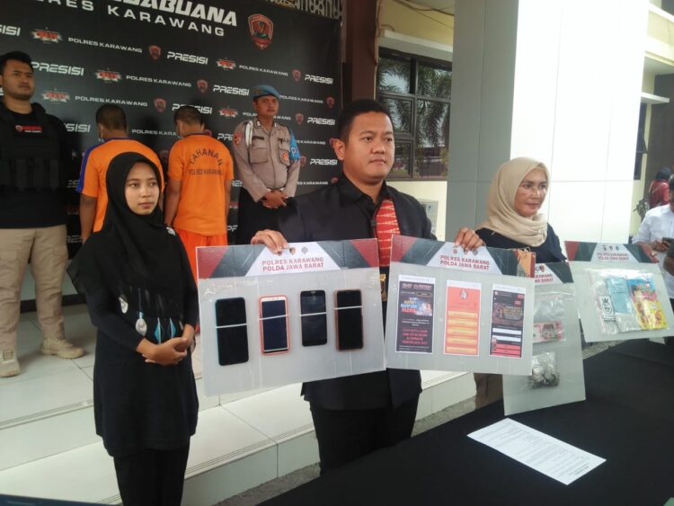 Satreskrim Polres Karawang Berhasil Menangkap 2 Pelaku Perjudian Online