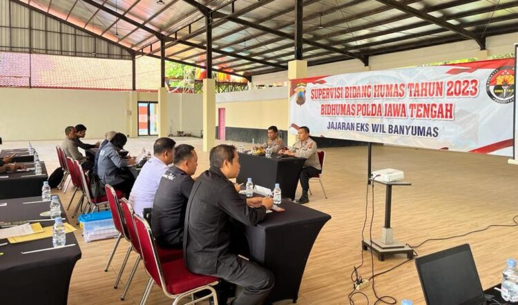 Tingkatkan Kompetensi: Anggota PGRI Banyumas Ikuti Pelatihan Editor Buku dan Digital Academy Training