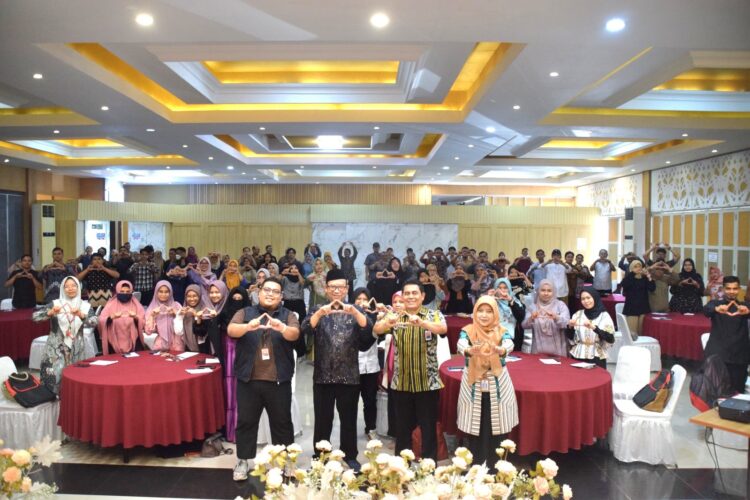 Tingkatkan Kompetensi: Anggota PGRI Banyumas Ikuti Pelatihan Editor Buku dan Digital Academy Training
