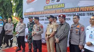 Sinergitas TNI Polri dan Pemprov Jateng Gelar Simulasi Pengamanan VIP Pemilu 2024 di Simpang Lima