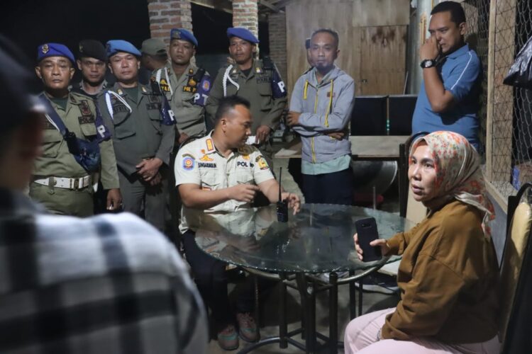 Penutupan Dan Penertiban Cafe/Diskotik One King Golden Dsn. Ton XI Desa Sei Bamban, Kec. Batang Serangan, Kab. Langkat