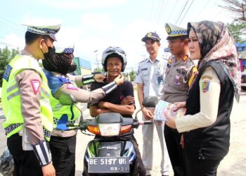 Penjabat Bupati Pringsewu Sampaikan Ranperda Perubahan APBD 2023