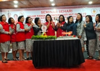 Ketua TP PKK Taput Satika Simamora Hadiri HUT IBI Ke-72 Ikatan Bidan Indonesia Cabang Tapanuli Utara