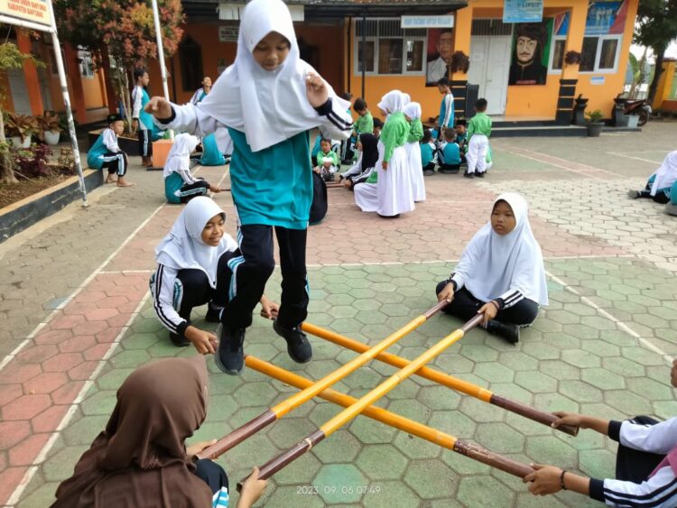 Wabup Samosir Sampaikan Pengantar Nota Keuangan Ranperda Tentang P-APBD 2023