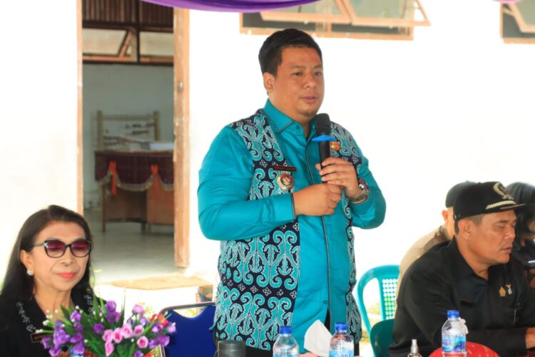 Masyarakat Desa Sipira Antusias Sambut Kehadiran Bupati Samosir