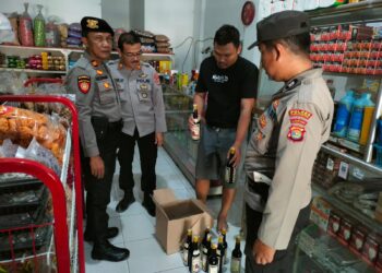Sepekan Razia, Polres Pringsewu Sita Ratusan Botol Miras