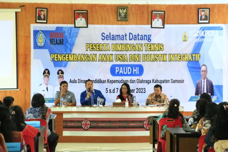 Bupati Samosir Buka Bimtek Penyelenggaraan Pengembangan PAUD Holistik Integratif