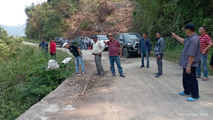 Pj. Bupati Tanggamus dan Kadis BMBK Provinsi Lampung Tinjau Jalan Provinsi Ruas Simpang Kiluan–Kotaagung Timur