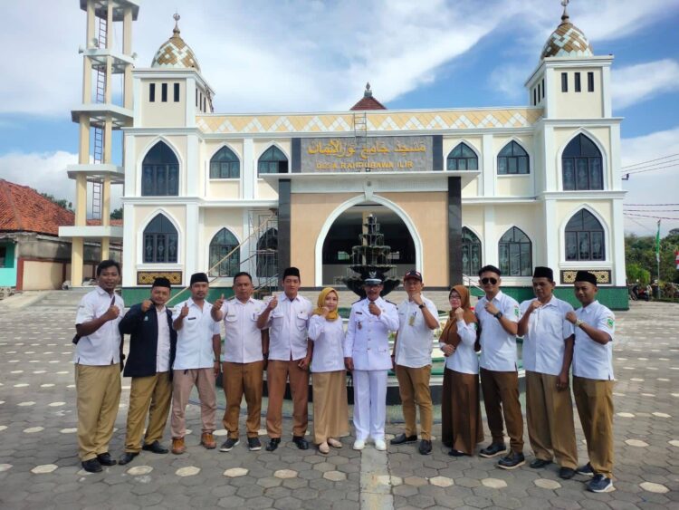 Perangkat Desa Randobawa Ilir Berusaha Berikan Layanan Terbaik Warganya