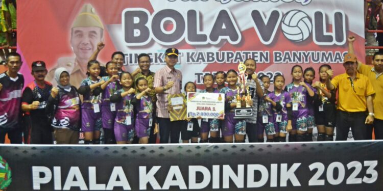 Gumelar dan Sumbang Juara Bola Voli Piala Kadindik Banyumas 2023