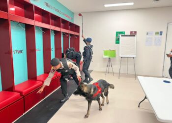 Antisipasi Ancaman Bahan Peledak, Tim Satwa dan Satuan Gegana Sterilisasi Stadion Manahan