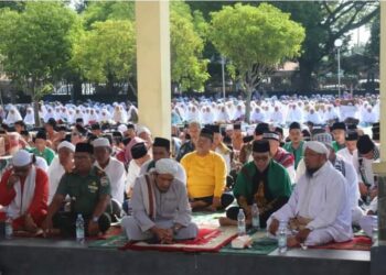 Peduli Palestiana, Ribuan Masyarakat Kabupaten Padang Lawas Utara Mengikuti Dzikir Akbar dan Doa Bersama