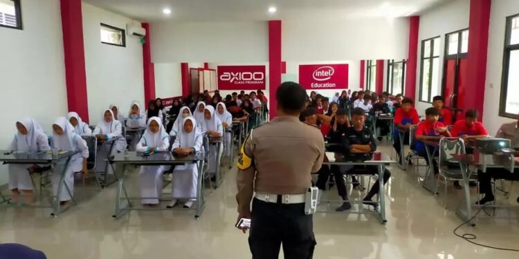 Polsek Talang Padang Bekuk Penadah HP Curian di Pesisir Barat