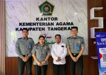 Wakil Bupati Rokan Hilir H. Sulaiman, S.H., M.H., Menutup Secara Resmi Turnament Futsal Mutiara Cup 1 Kab. Rohil