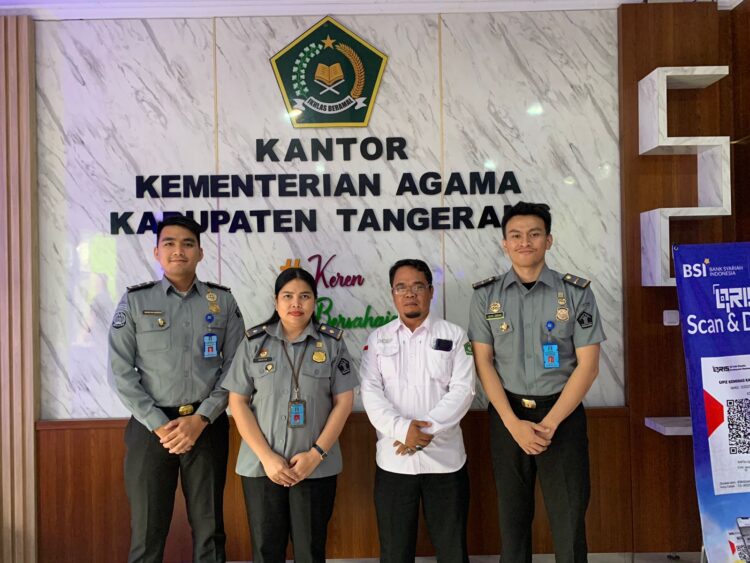 Wakil Bupati Rokan Hilir H. Sulaiman, S.H., M.H., Menutup Secara Resmi Turnament Futsal Mutiara Cup 1 Kab. Rohil