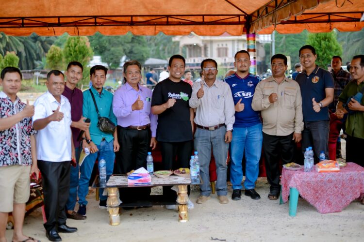 Wakil Bupati Rokan Hilir H. Sulaiman, S.H., M.H., Menutup Secara Resmi Turnament Futsal Mutiara Cup 1 Kab. Rohil