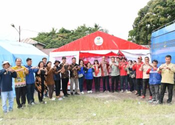 Pemkab Samosir Salurkan Bantuan Kemensos RI Kepada Korban Bencana Banjir Bandang