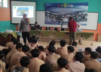 Polsek Jasinga Gencar Berikan Edukasi Bahaya Narkoba dan kenakalan remaja Kepada Siswa SMPN 02 Jasinga