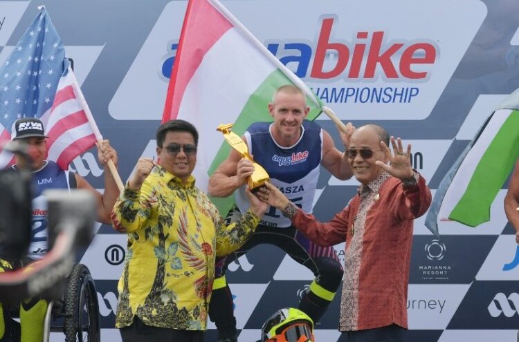 Stop Bullying! Menjadi Pesan Penting Kapolsek Jasinga di Acara HGN dan HUT PGRI Ke-78 di SMAN 1 Jasinga