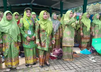 Ribuan Muslimat NU Banyumas, Gelar Doa Pemilu Damai dan Palestina Merdeka