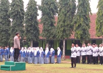 Stop Bullying! Menjadi Pesan Penting Kapolsek Jasinga di Acara HGN dan HUT PGRI Ke-78 di SMAN 1 Jasinga