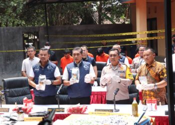Bareskrim Bongkar Peredaran Gelap Narkoba Modus Keripik Pisang