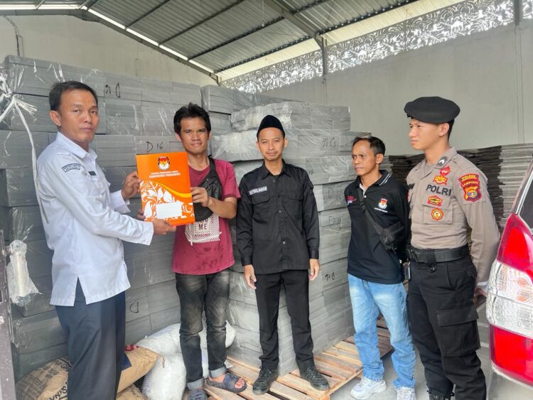 Polres Pringsewu Kembali Amankan Kedatangan Logistik Pemilu