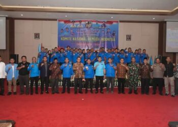 Warga Kelurahan Sidorejo Khususnya RT 13 Bamban, Bergotong Royong Mebersihkan Parit Bamban