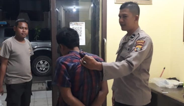 Dibantu Warga Polsek Semaka Tangkap Pelaku Percobaan Pencurian di Pekon Pardawaras