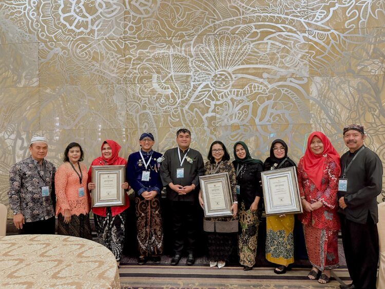 Tuntut Dana Tunjangan Hari Tua, Eks Wartawan Jawa Pos Ini Gowes Sepeda Surabaya-Jakarta