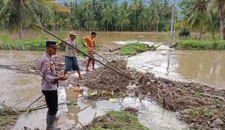 Polsek Semaka Identifikasi Bencana Banjir di Wilayah Hukumnya