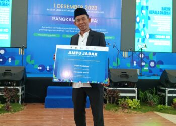 Pemuda Desa Cikopomayak, Mendapat Penghargaan Apresiasi Ulama Juara Ahli Qiroat Provinsi Jawa Barat