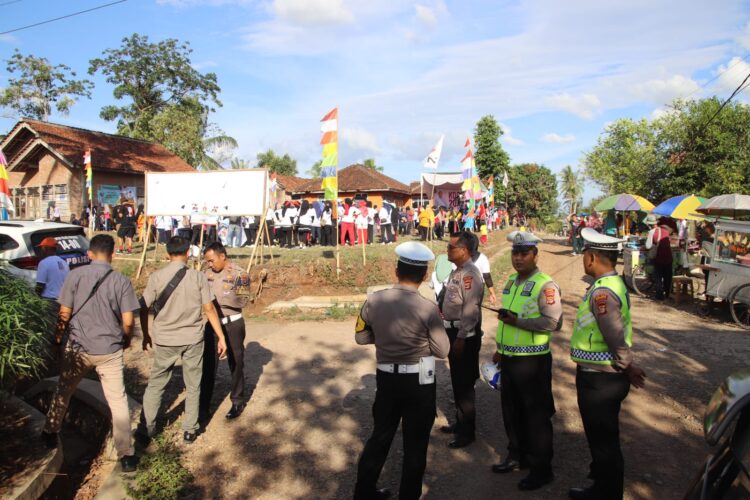 Pemuda Desa Cikopomayak, Mendapat Penghargaan Apresiasi Ulama Juara Ahli Qiroat Provinsi Jawa Barat