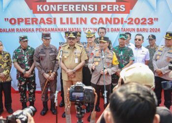 Pemkot Jakut Raih Penghargaan Sebagai Badan Publik Informatif