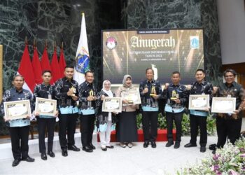 Pemkot Jakut Raih Penghargaan Sebagai Badan Publik Informatif