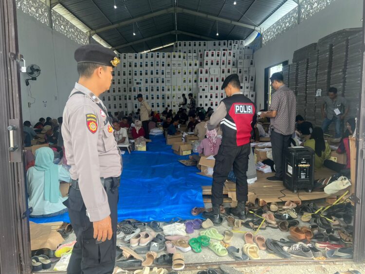 Pemkot Jakut Raih Penghargaan Sebagai Badan Publik Informatif