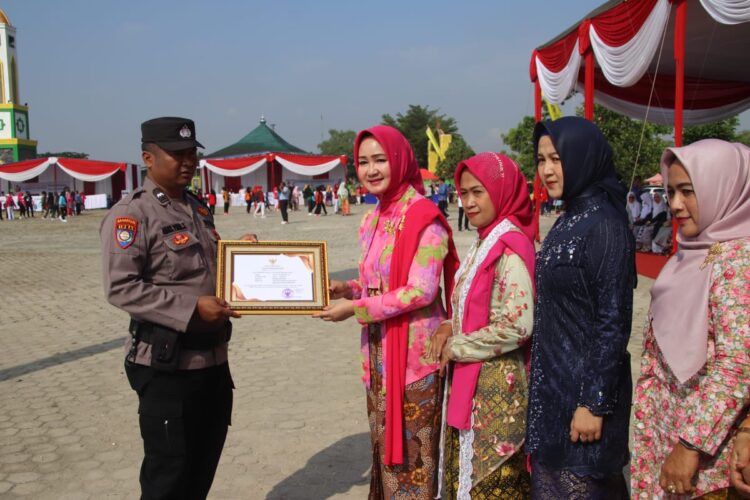 Aipda Agus Yudi Saputra, Pembinaan UMKM di Pringsewu, Dianugerahi Penghargaan pada Hari Ibu ke-95