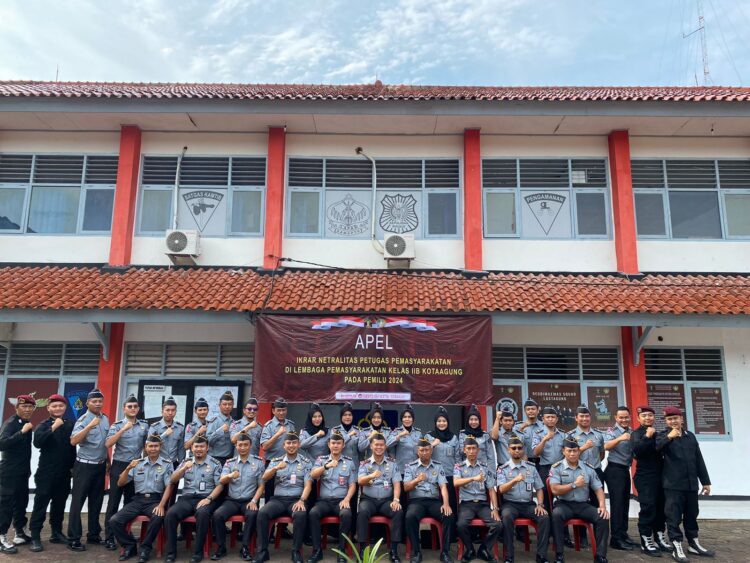 Jaga Netralitas pada Pemilu 2024, ASN Lapas Kotaagung Teken Ikrar Netralitas Pegawai