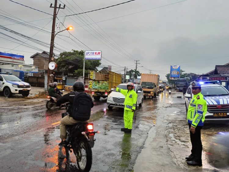 Pj Sekda Banyumas Hadiri Peresmian Skybridge dan Fasilitas Pelayanan Baru Stasiun Purwokerto