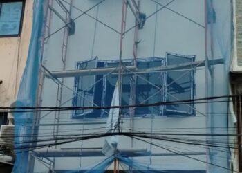 Kendati Sudah Disegel, Kegiatan Bangunan Ruko di Jalan Agung Niaga V Tetap Berlangsung