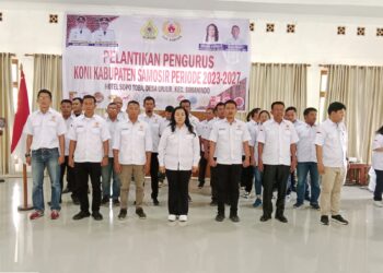 Truck Pengangkut Material Sport Centre Parkir Sembarangan, Diduga Jadi Penyebab Kecelakaan Hingga Timbulkan Korban